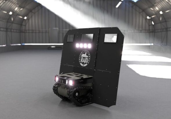 Motorisé, monté sur chenilles… Le Taurus, un nouveau bouclier de haute technologie pour le Raid