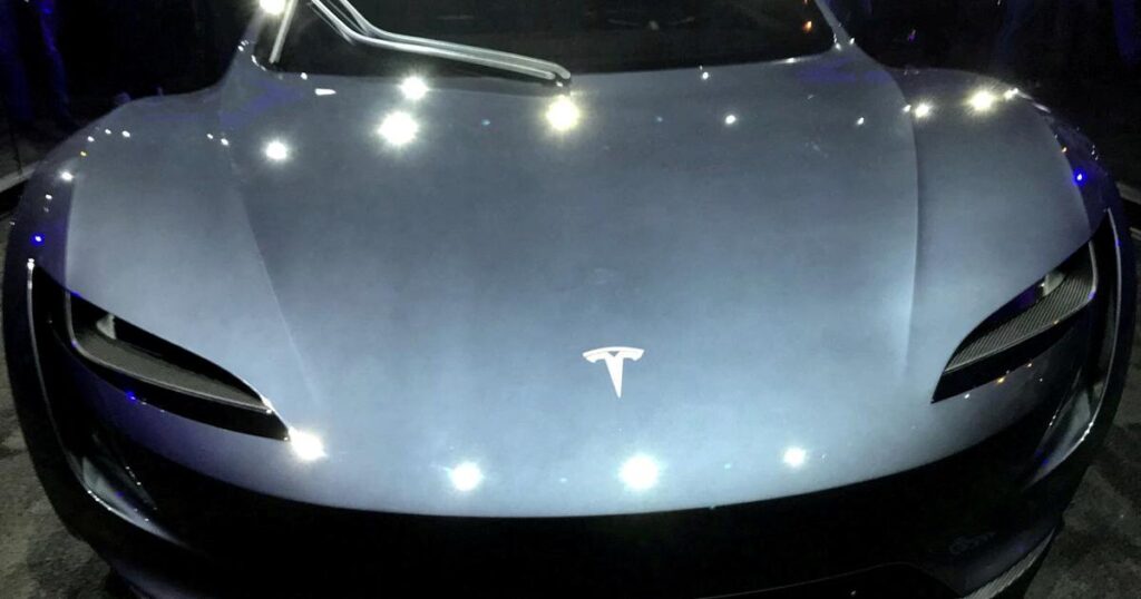 Après un «échange» avec Elon Musk, la France autorise les