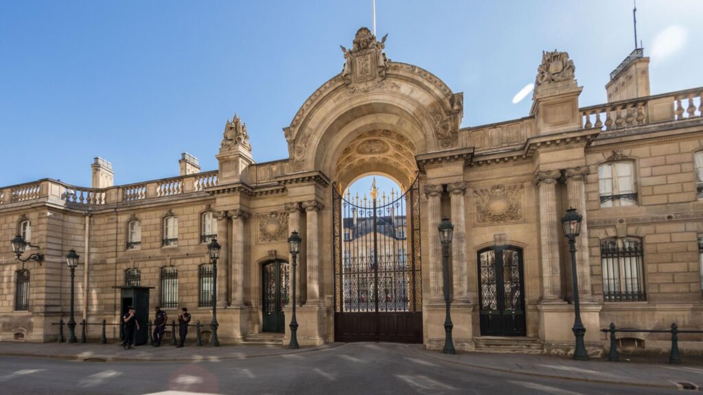 Présidentielle 2027 : les maires et les parrainages